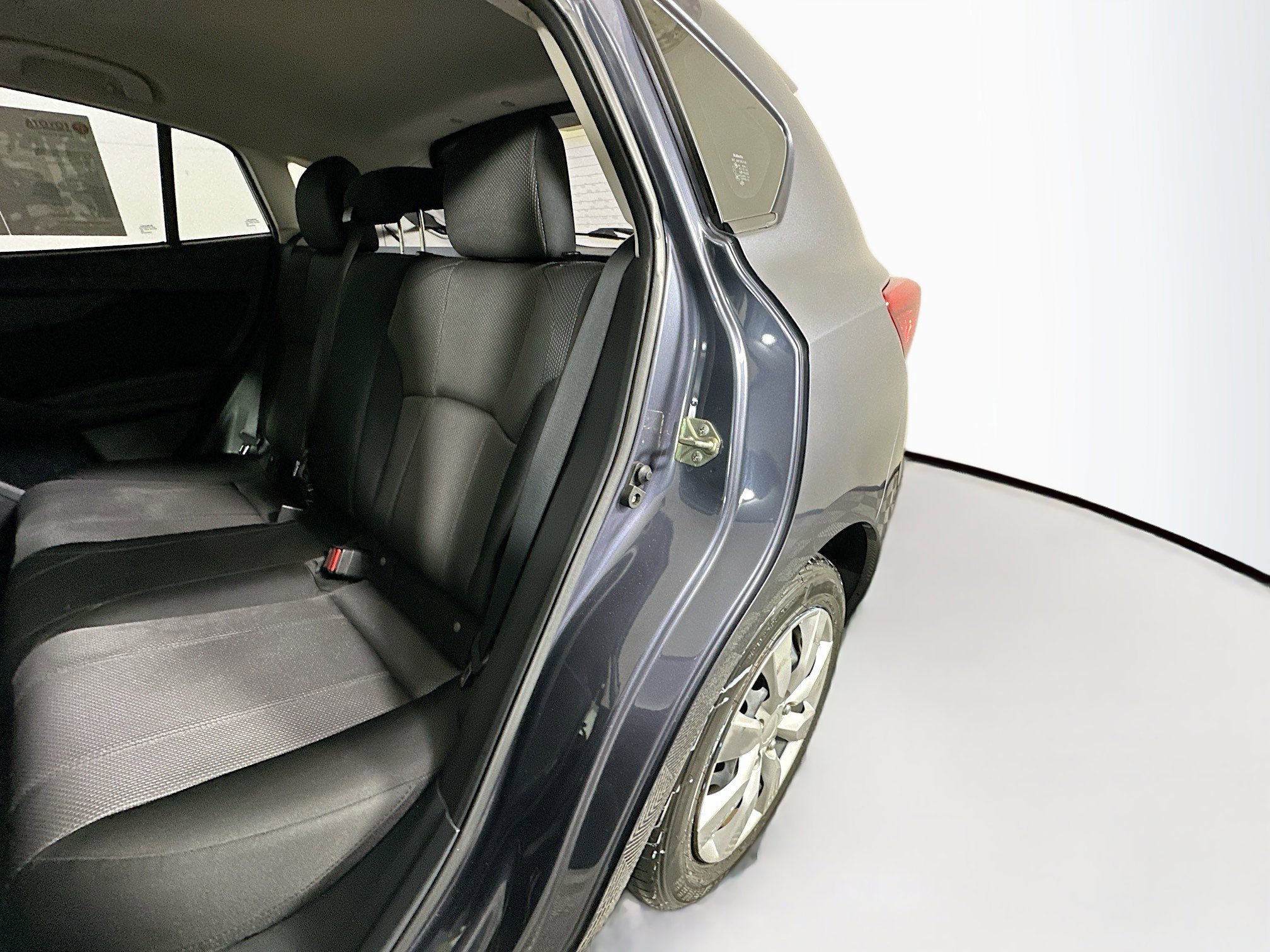 Used 2017 Subaru Impreza 2.0i AWD/4WD image 25