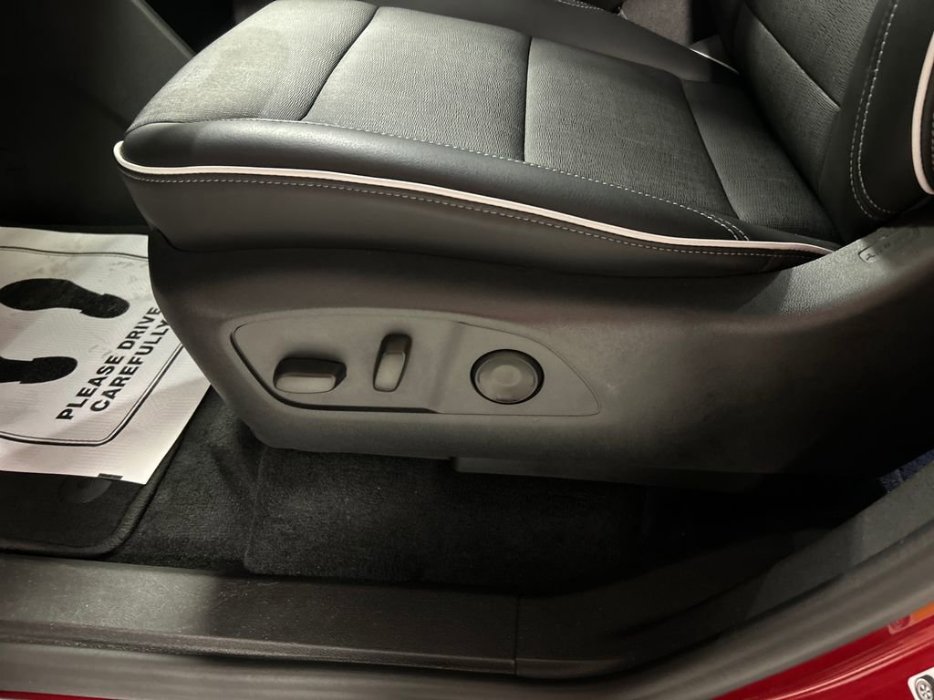 Used 2025 Buick Enclave Preferred image 13