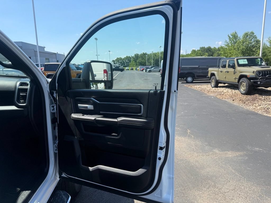 Certified 2025 RAM 2500 Big Horn AWD/4WD image 51