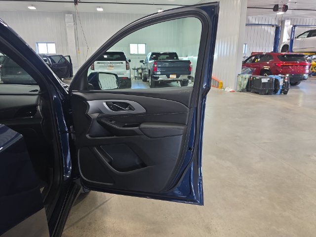 Used 2023 Chevrolet Traverse LT AWD/4WD image 33