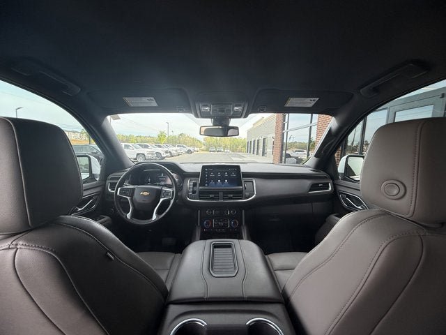 Used 2022 Chevrolet Suburban LT w/ Luxury Package AWD/4WD image 18