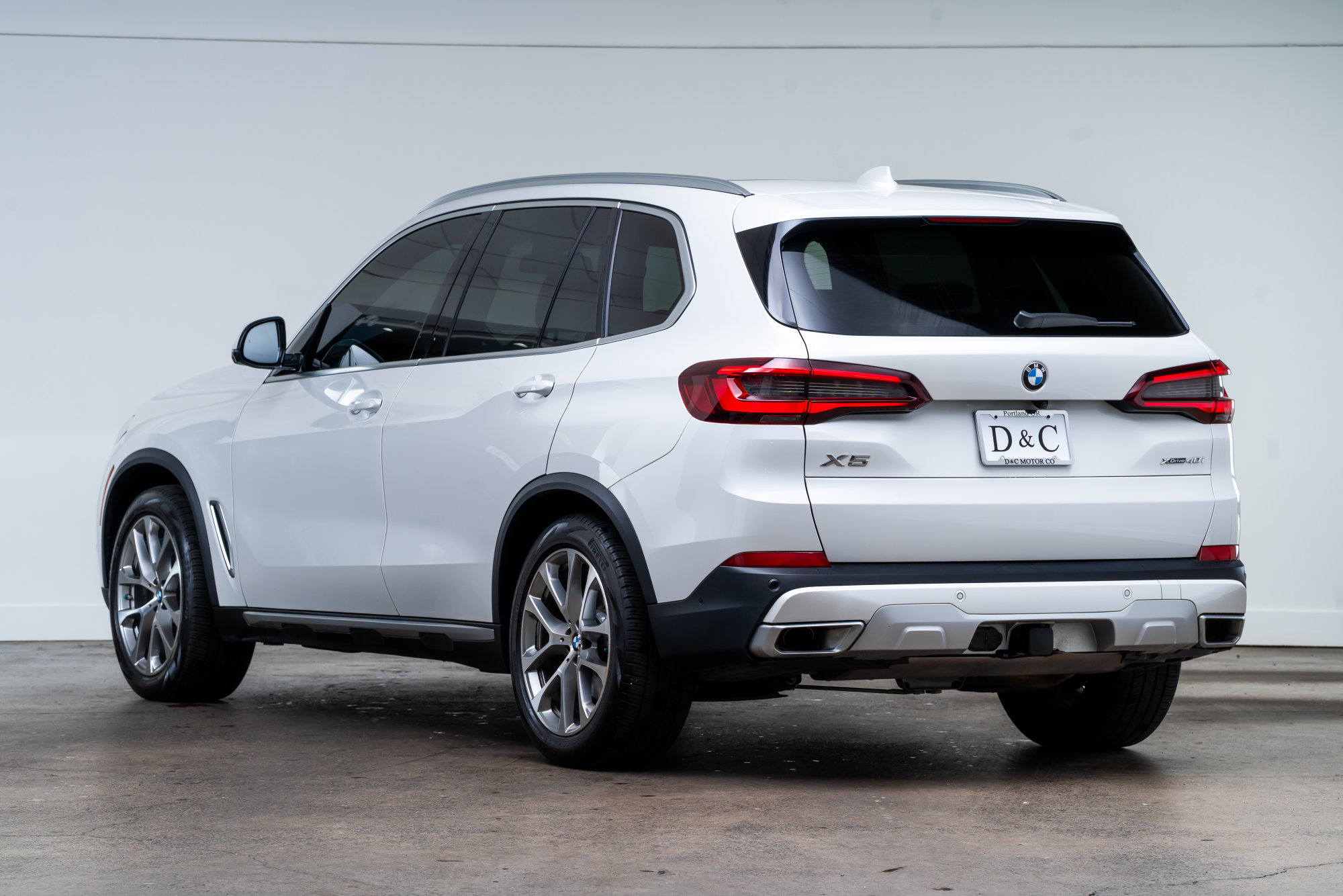 Used 2023 BMW X5 xDrive40i w/ Premium Package AWD/4WD image 5