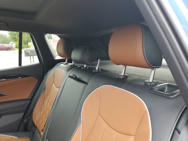 Certified 2025 Volkswagen Tiguan SEL R-Line AWD/4WD image 9