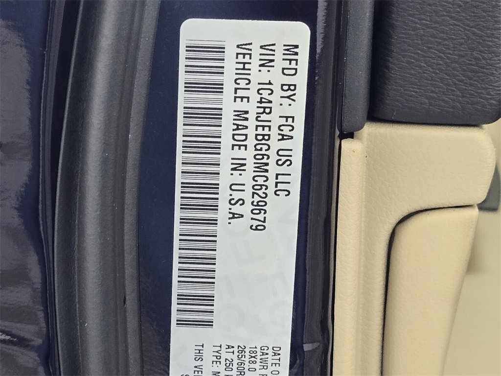 Used 2021 Jeep Grand Cherokee Limited image 18