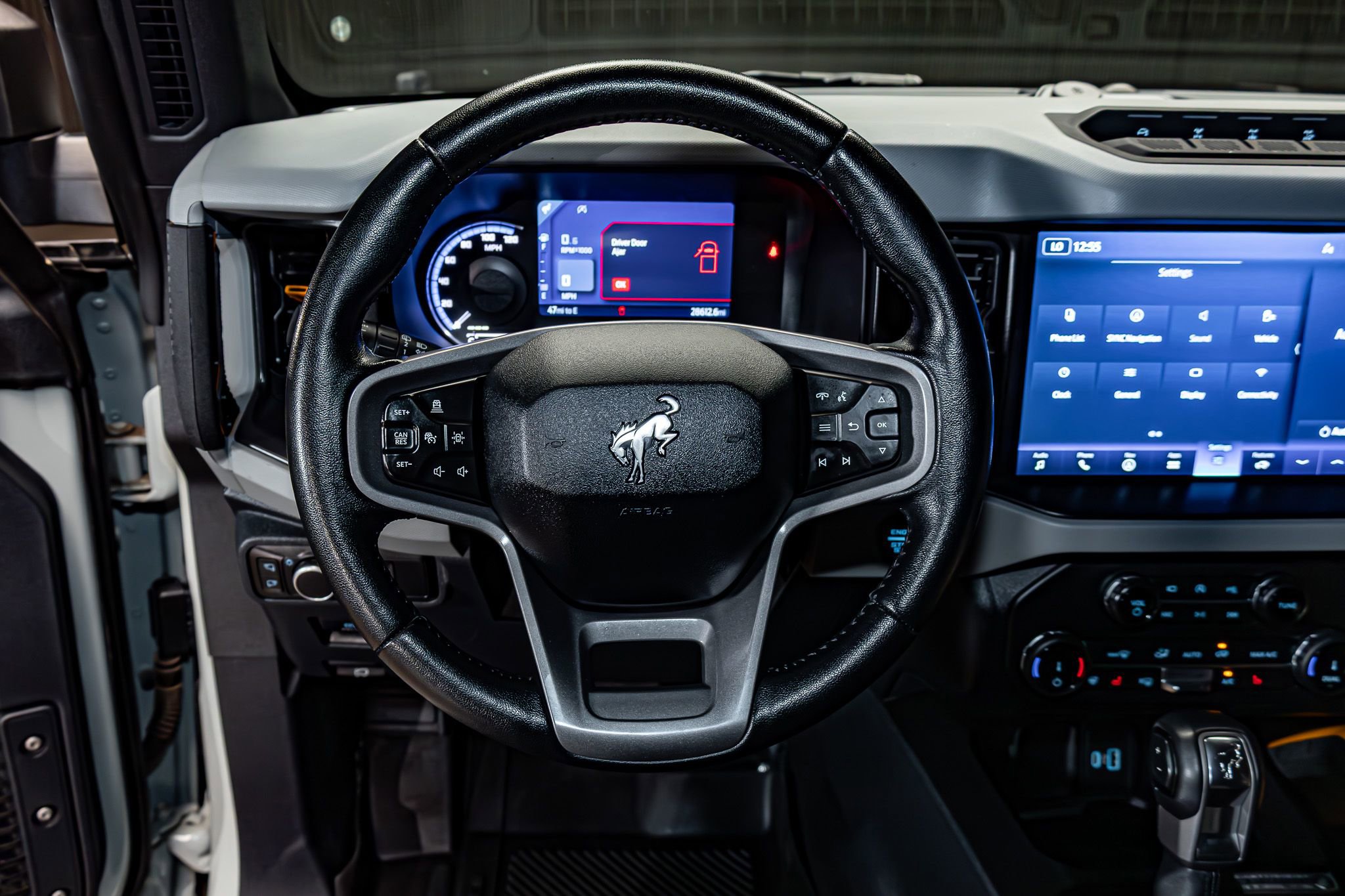 Used 2022 Ford Bronco Badlands image 18