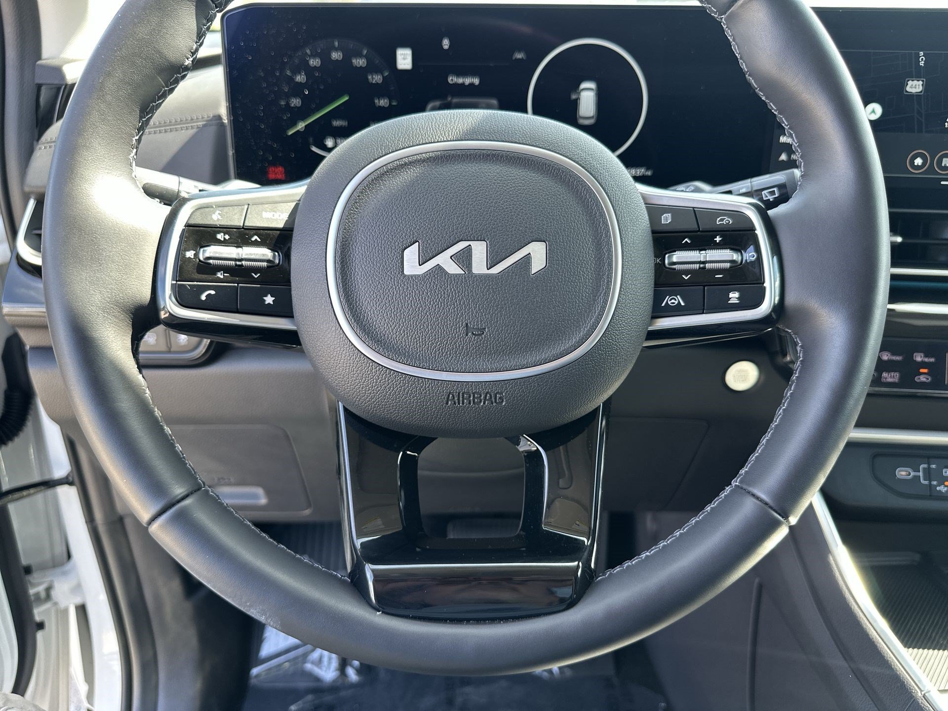 Certified 2026 Kia Carnival SX Prestige FWD image 11