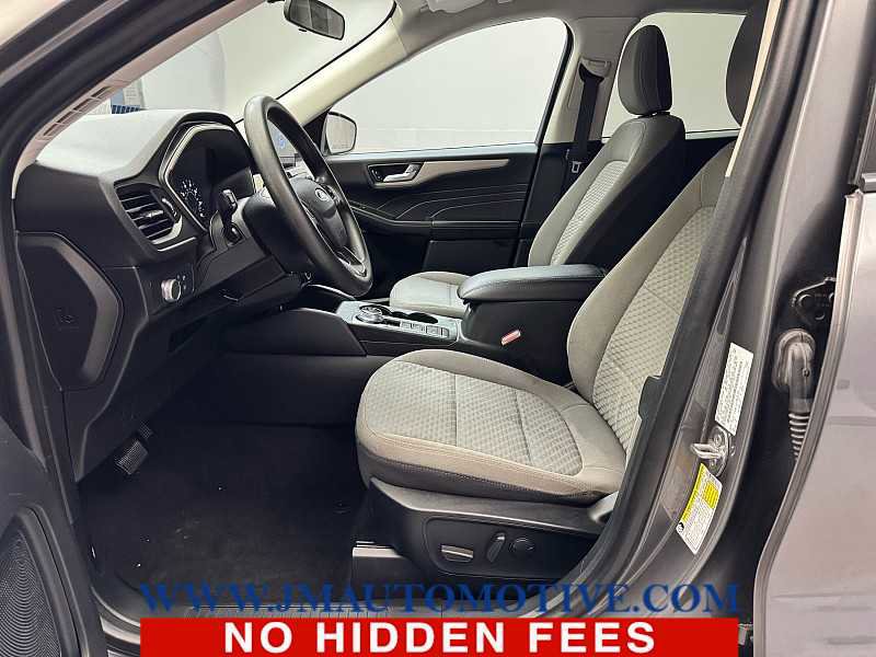 Used 2021 Ford Escape SE image 12