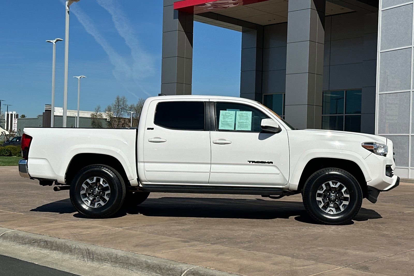 Certified 2019 Toyota Tacoma SR5 image 3