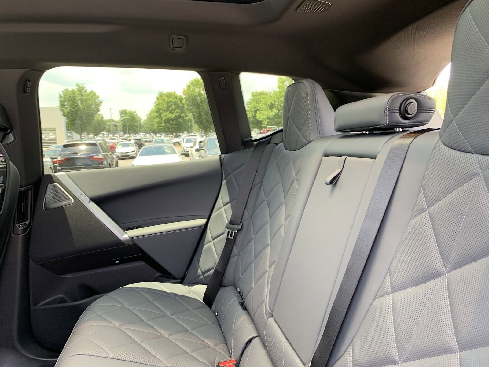 Used 2025 BMW iX M60 AWD/4WD image 33