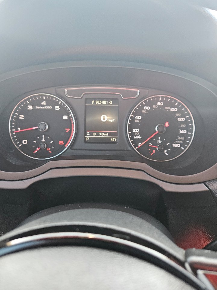 Used 2016 Audi Q3 2.0T Premium Plus w/ Technology Package image 18