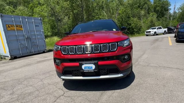 Used 2025 Jeep Compass Limited AWD/4WD image 3