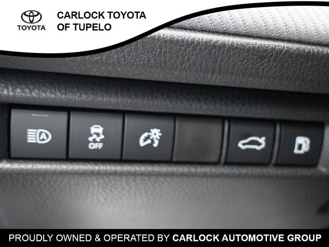 Used 2026 Toyota Camry SE FWD image 19