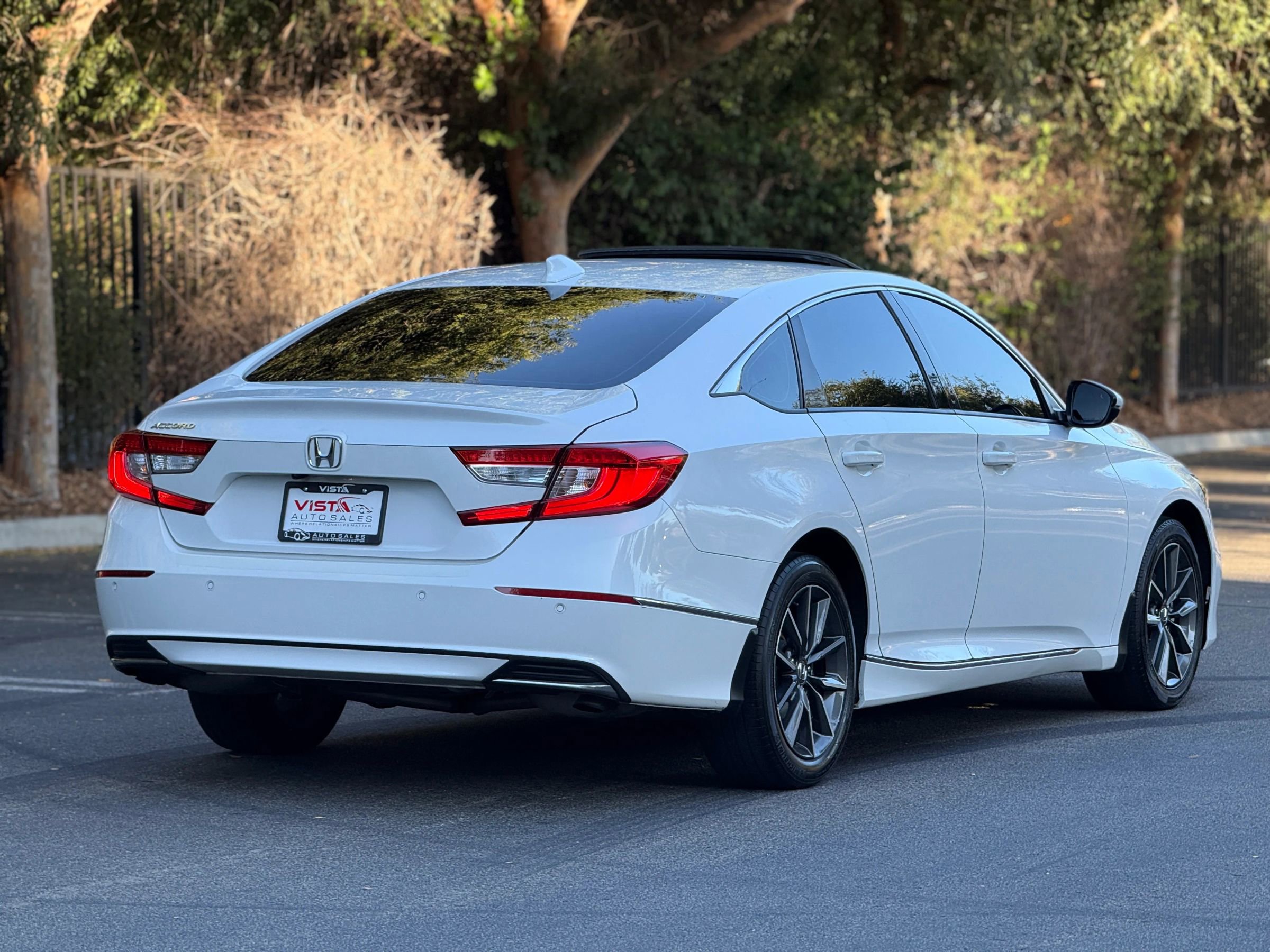 Used 2022 Honda Accord EX-L image 3