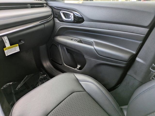 New 2026 Jeep Compass Latitude image 15