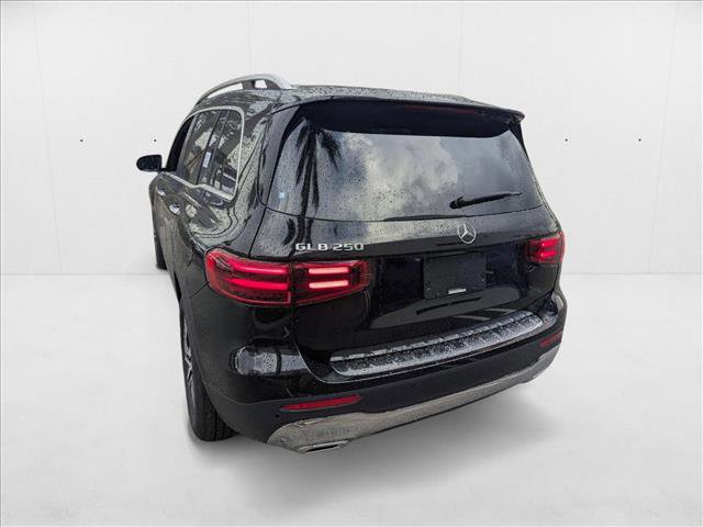 New 2025 Mercedes-Benz GLB 250 image 8