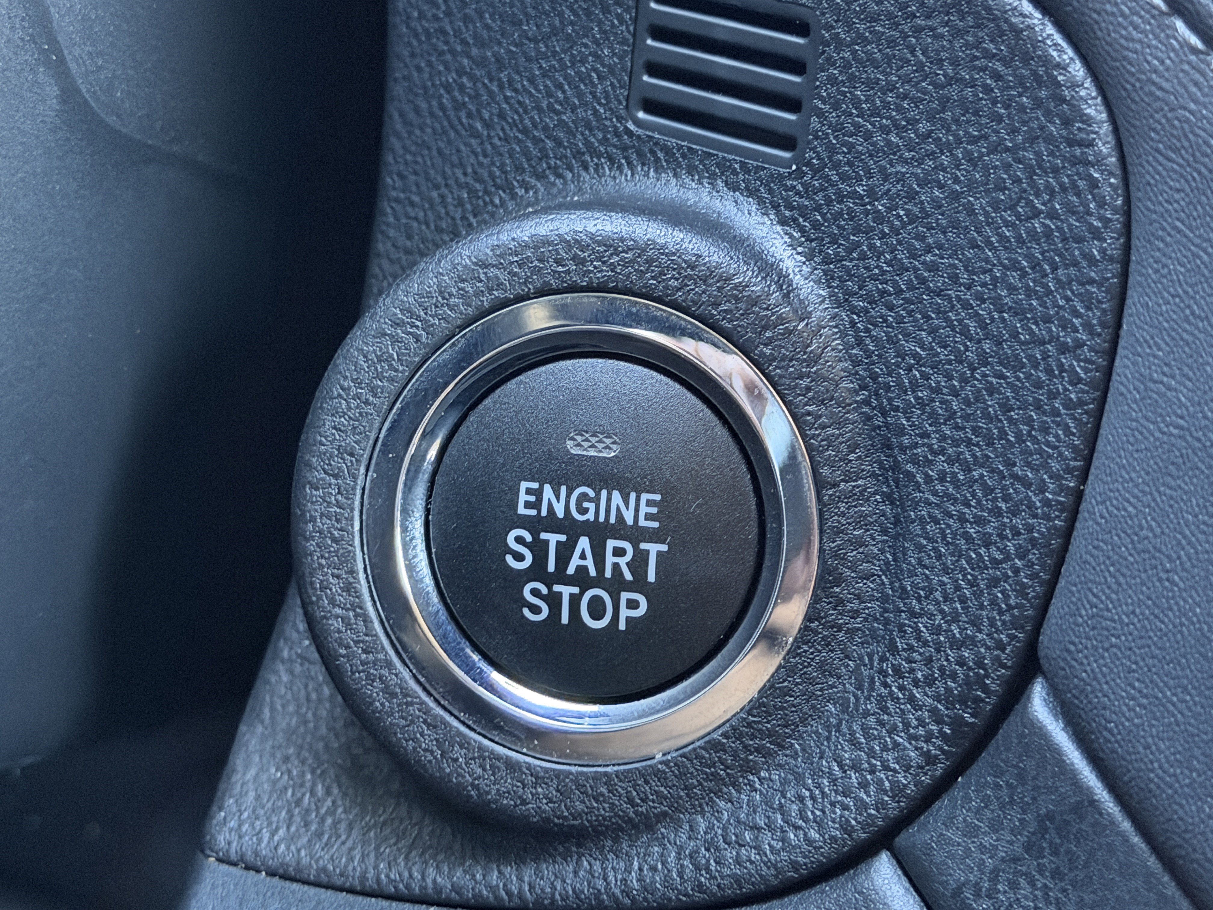 Used 2025 Subaru Outback Limited image 35