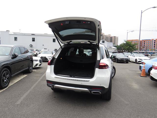 Used 2025 Mercedes-Benz GLE 450e 4MATIC w/ Winter Package image 32