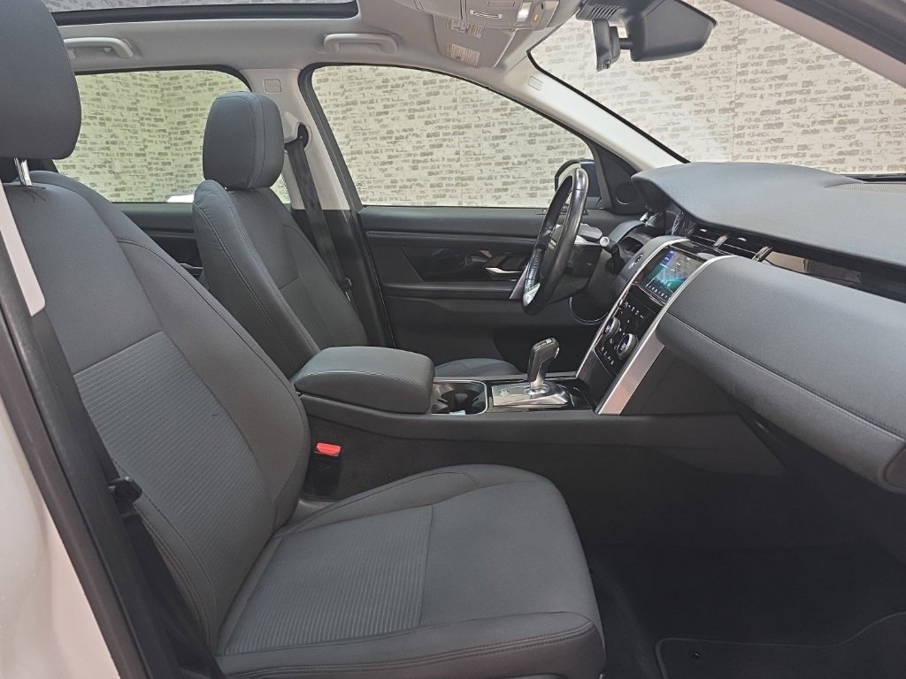 Used 2020 Land Rover Discovery Sport image 9