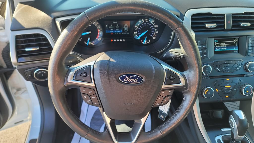Used 2015 Ford Fusion SE w/ Equipment Group 202A FWD image 20