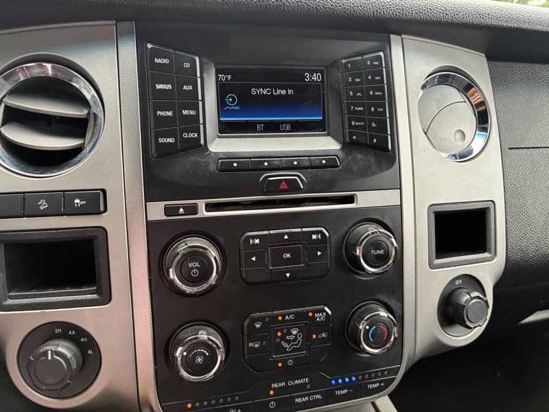 Used 2015 Ford Expedition XLT AWD/4WD image 11