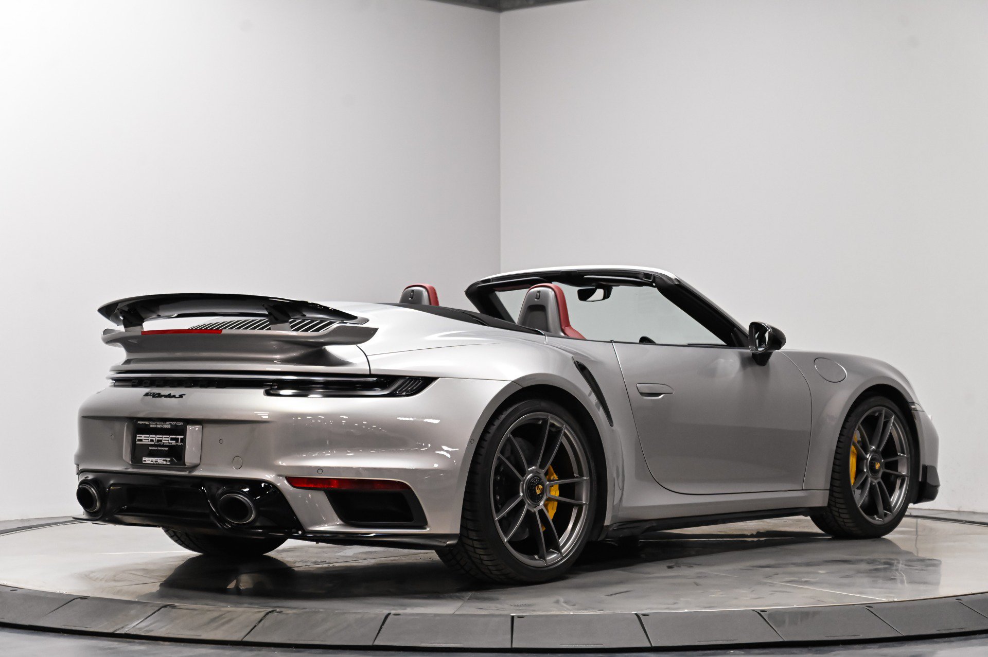 Used 2022 Porsche 911 Turbo S AWD/4WD image 42
