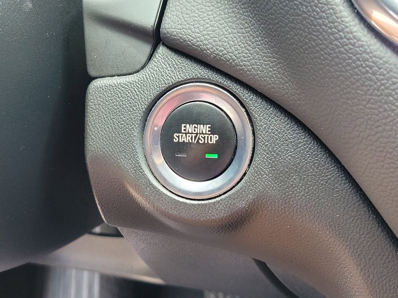 Used 2021 Chevrolet Equinox LT FWD image 29