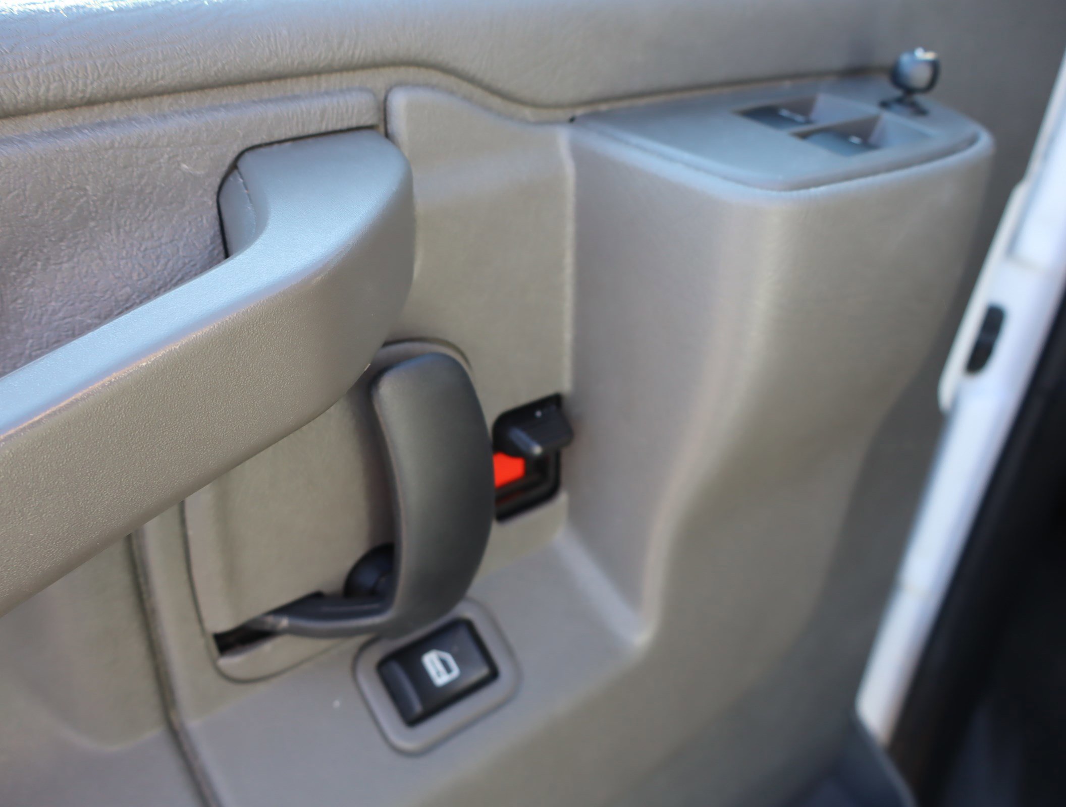 Used 2024 GMC Savana 2500 w/ Driver Convenience Package image 14