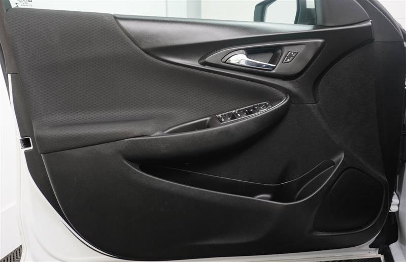 Used 2021 Chevrolet Malibu LT FWD image 24