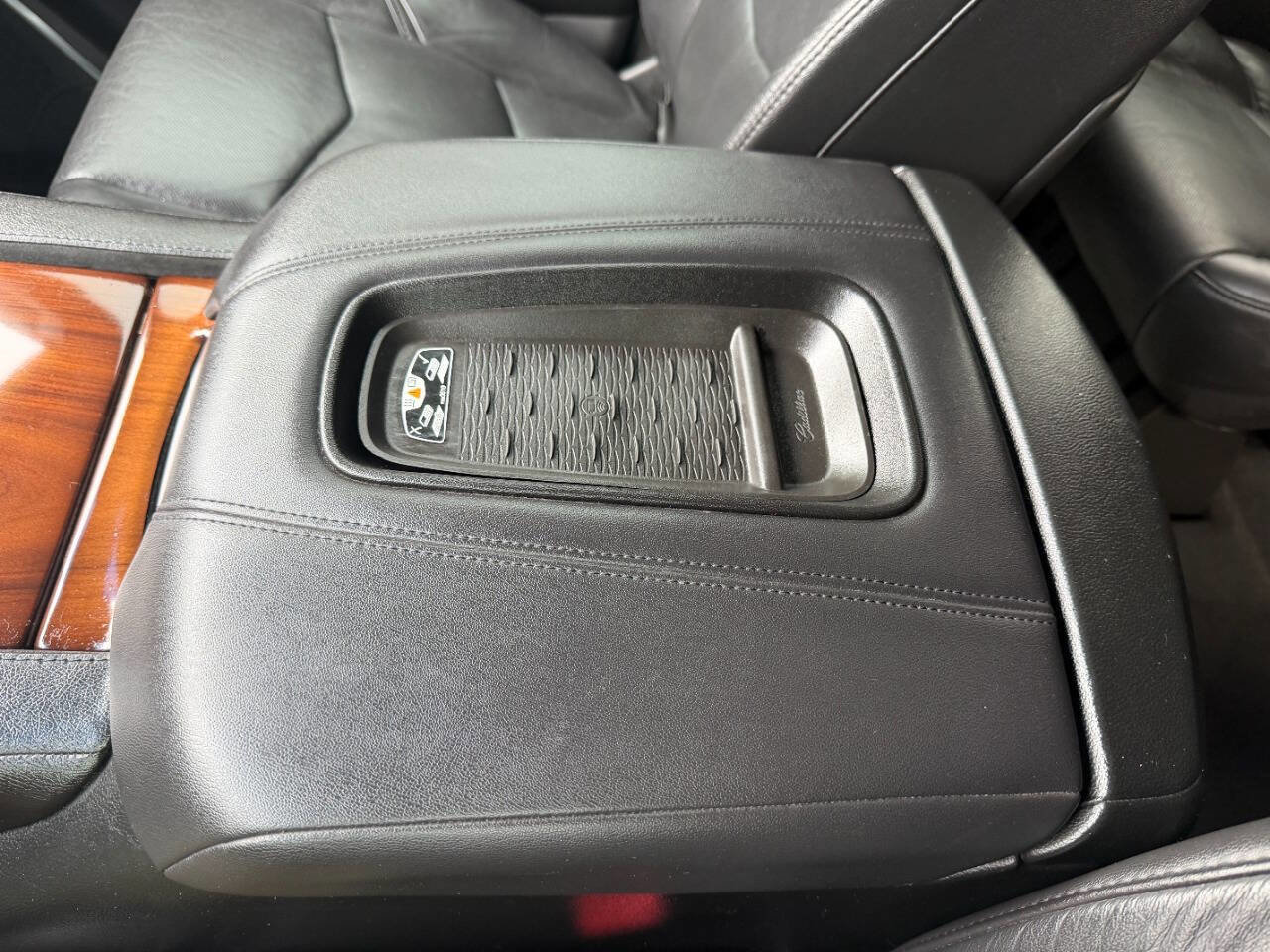 Used 2017 Cadillac Escalade ESV Luxury image 55