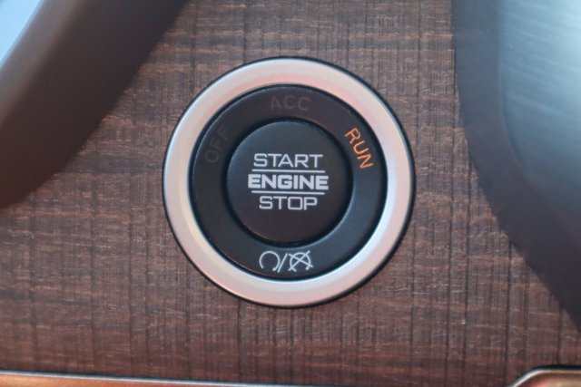 Used 2024 RAM 3500 Limited image 11