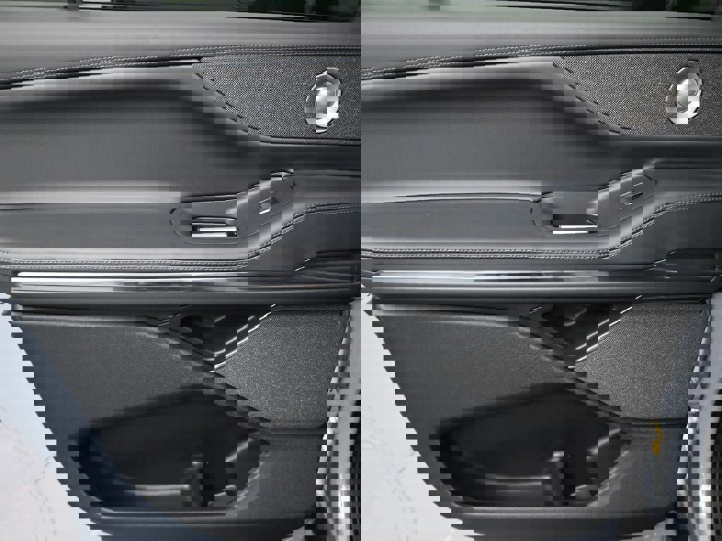 New 2025 Lincoln Navigator L Reserve w/ Jet Appearance Package image 26