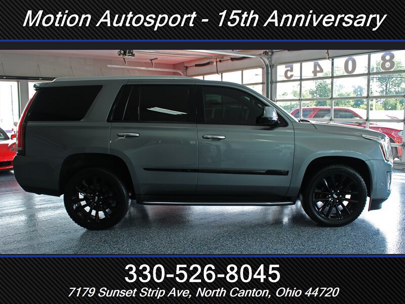 Used 2020 Cadillac Escalade Luxury w/ Escalade Sport Edition AWD/4WD image 8