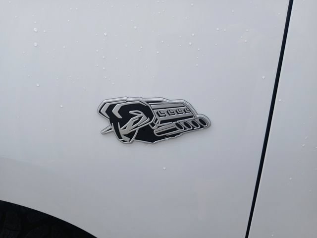 New 2026 RAM 1500 Classic Warlock AWD/4WD image 9