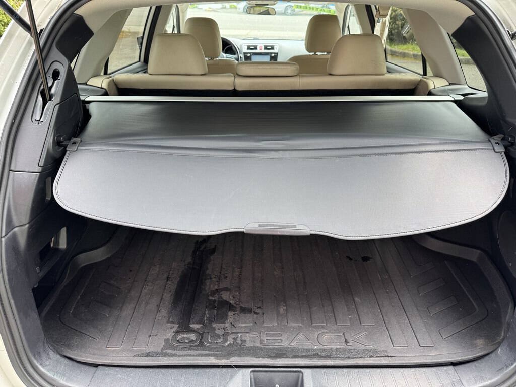 Used 2015 Subaru Outback 2.5i Limited AWD/4WD image 16