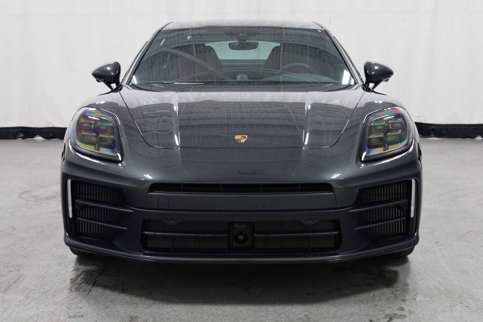 New 2025 Porsche Panamera 4 image 14