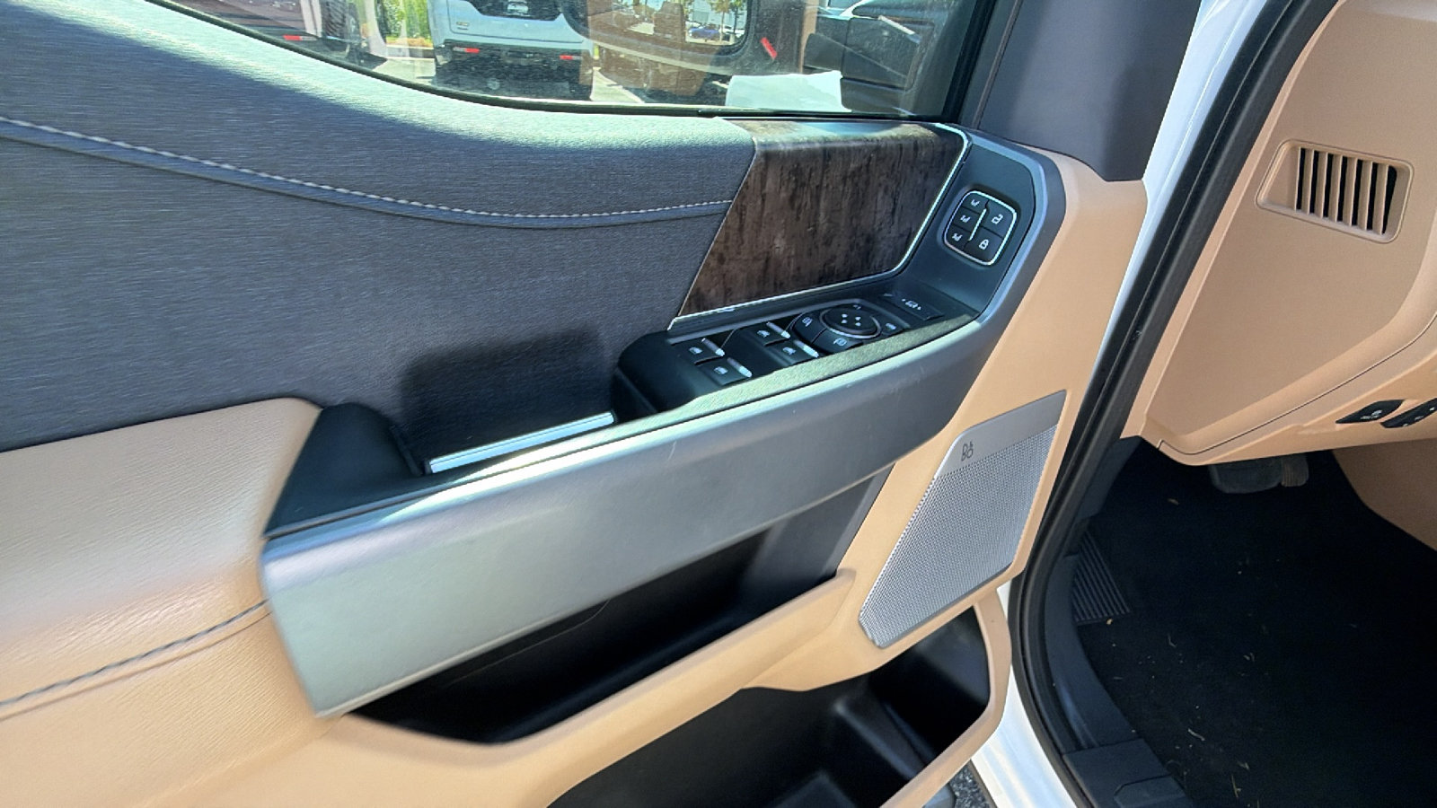 Used 2024 Ford F250 Lariat w/ Chrome Package AWD/4WD image 15