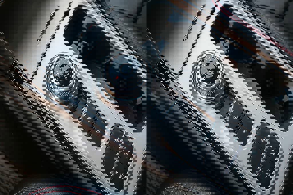 New 2023 Ford Explorer ST-Line w/ Class IV Trailer Tow Package image 20