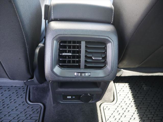 Used 2023 Volkswagen Tiguan SE w/ Panoramic Sunroof Package AWD/4WD image 35
