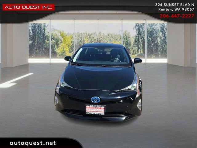 Used 2016 Toyota Prius Three Touring FWD image 2