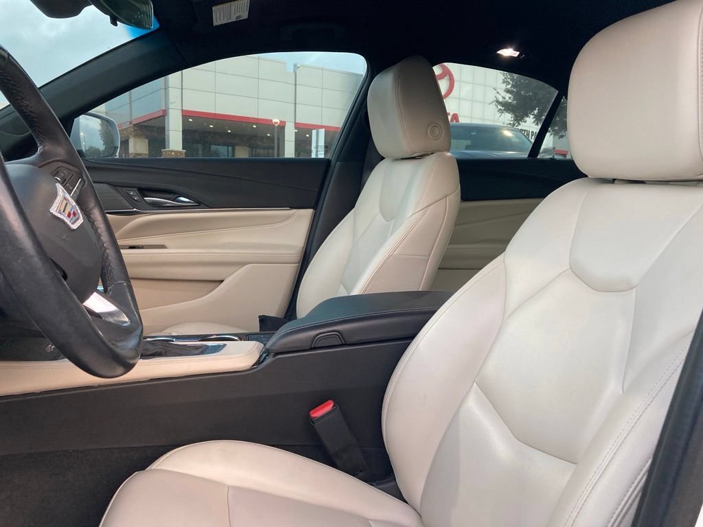 Used 2023 Cadillac CT4 Luxury w/ Cold Weather Package RWD image 8