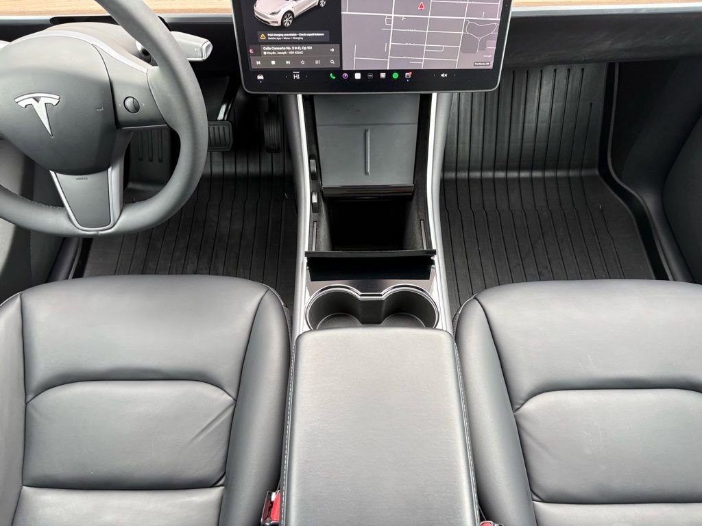Used 2020 Tesla Model Y Long Range image 18