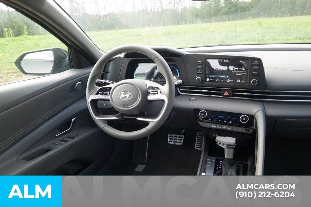 Certified 2025 Hyundai Elantra Sport FWD image 19