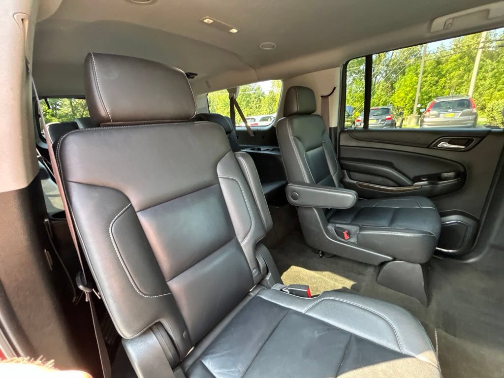 Used 2017 Chevrolet Suburban LT w/ Luxury Package AWD/4WD image 44