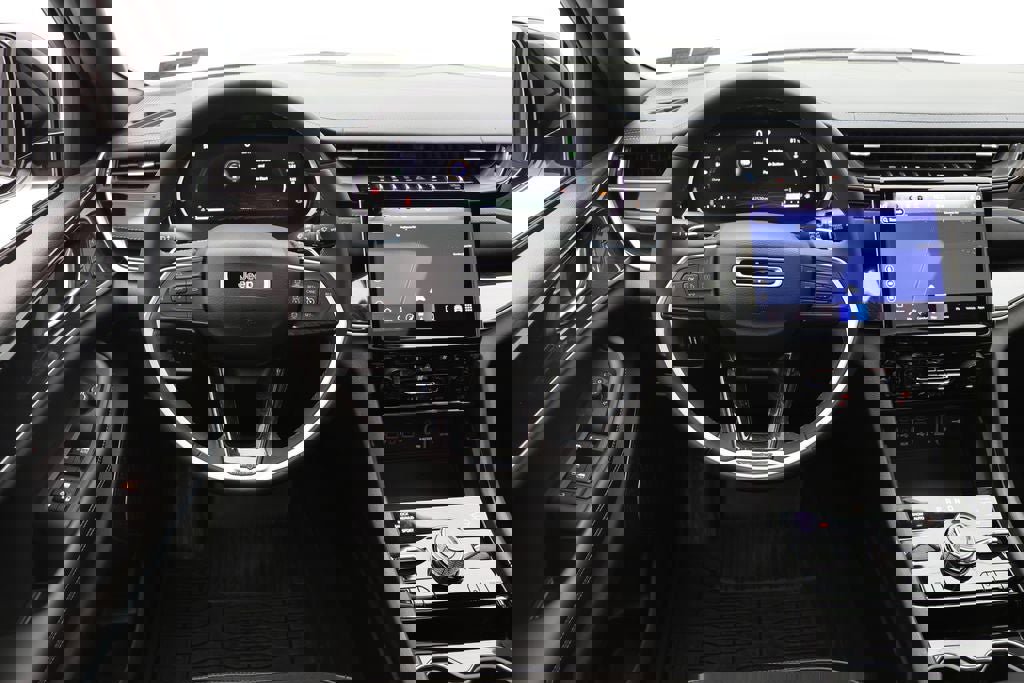 Used 2022 Jeep Grand Cherokee Trailhawk w/ Advanced Protech Group II AWD/4WD image 14