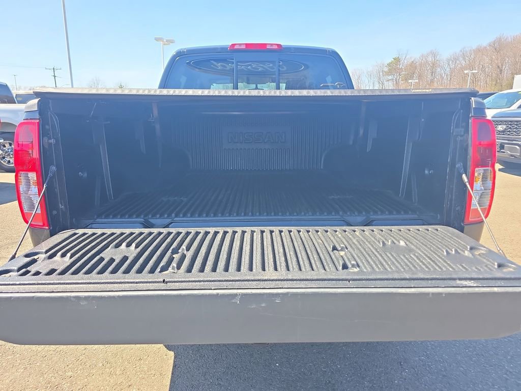 Used 2018 Nissan Frontier SV image 16