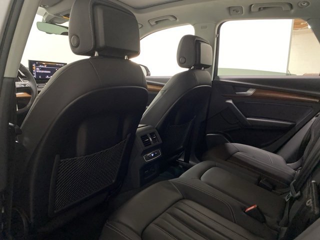 Used 2023 Audi Q5 2.0T Premium w/ Convenience Package image 18