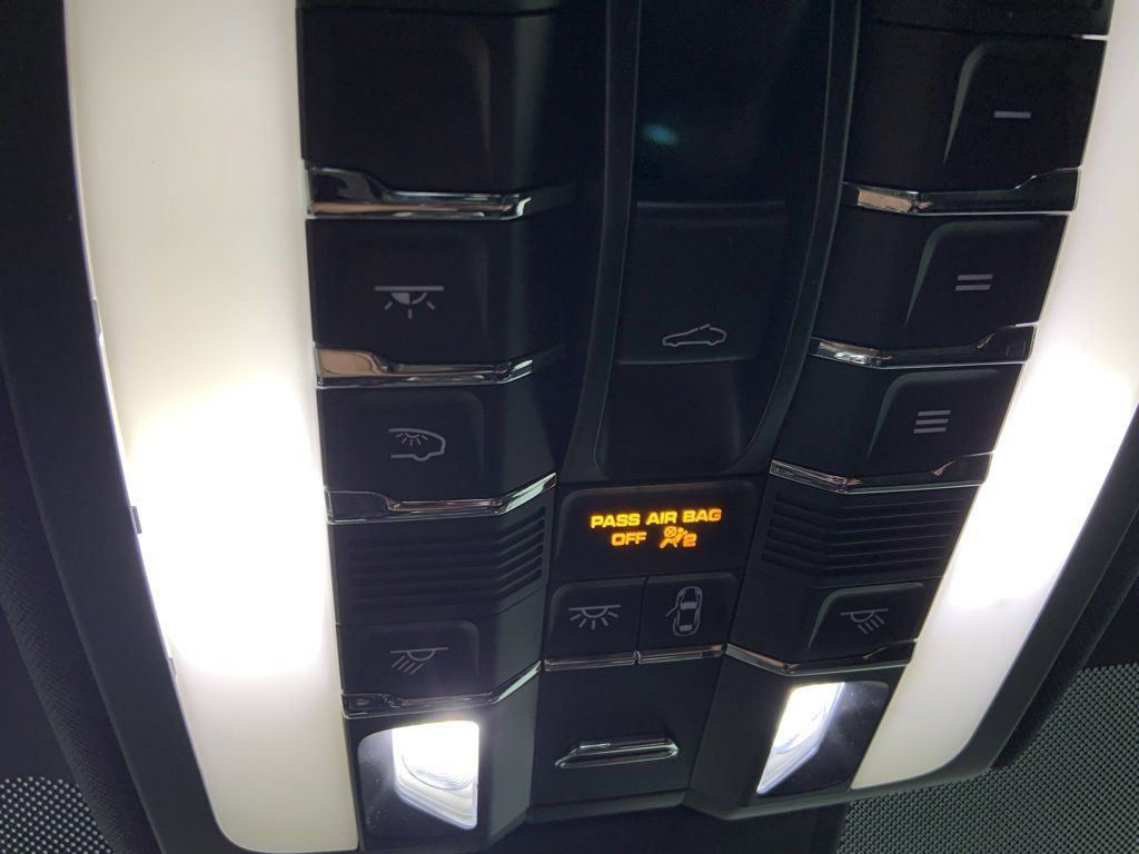 Used 2014 Porsche Cayenne w/ Basic Package image 33