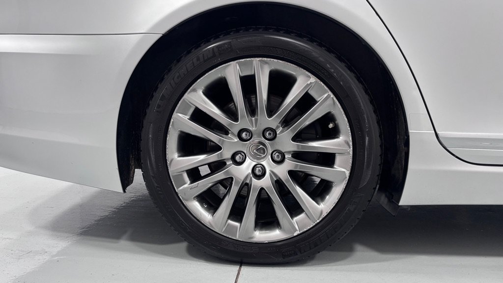 Used 2013 Lexus LS 460 AWD w/ Ultra Luxury Pkg image 34