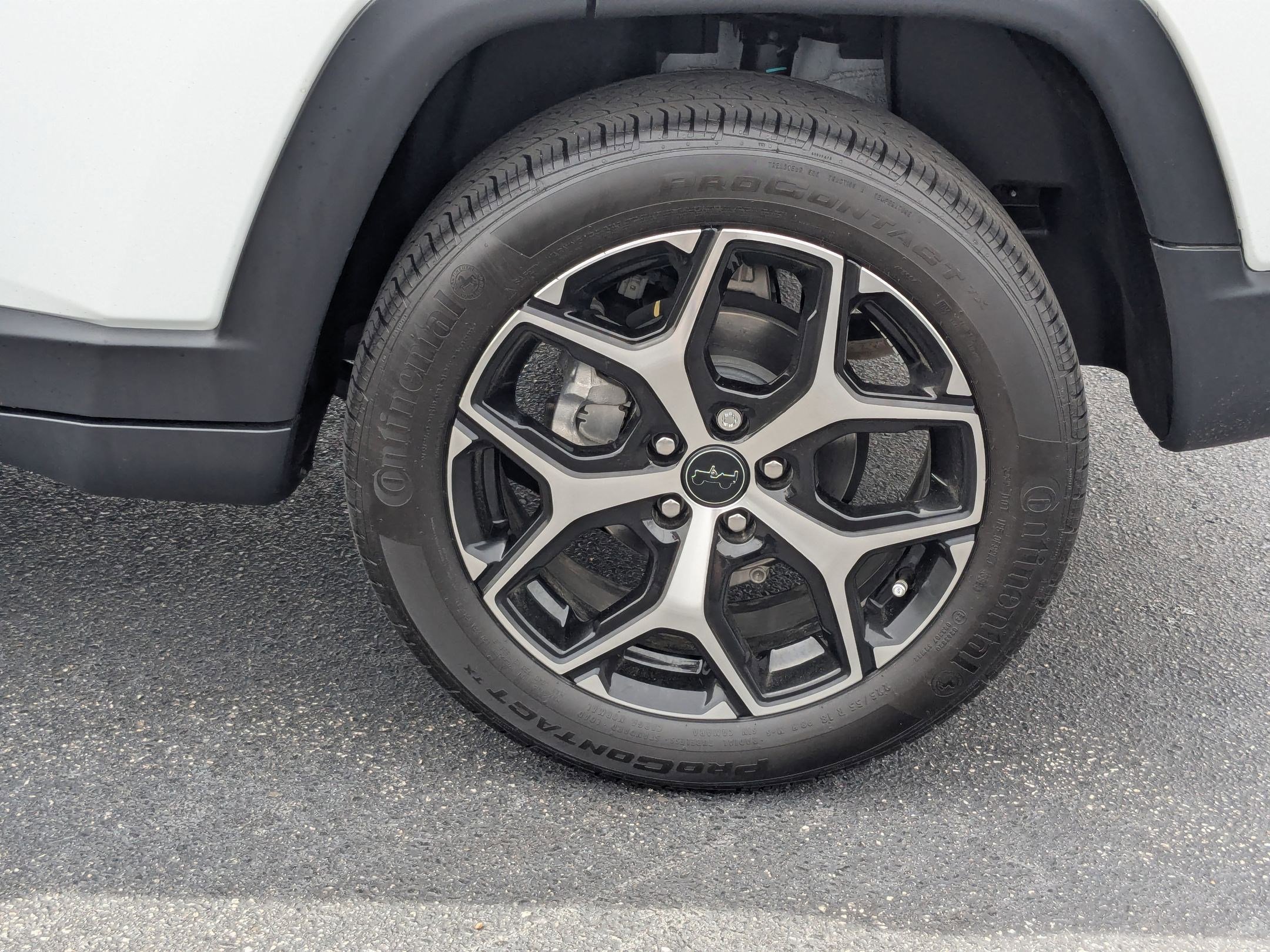 Used 2025 Jeep Compass Limited AWD/4WD image 9