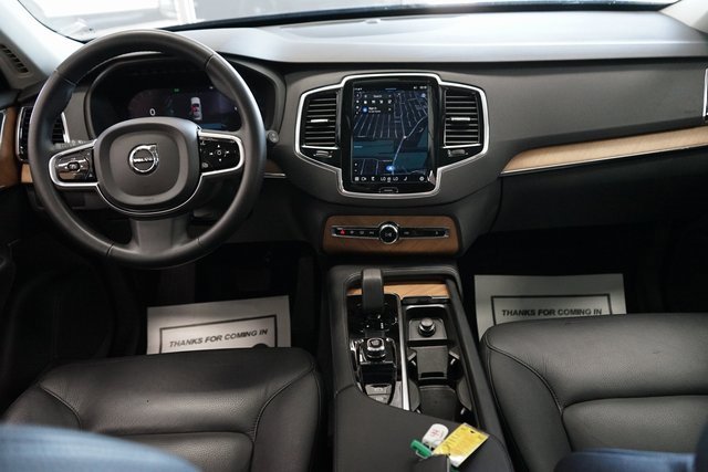 Used 2023 Volvo XC90 B6 Plus image 42